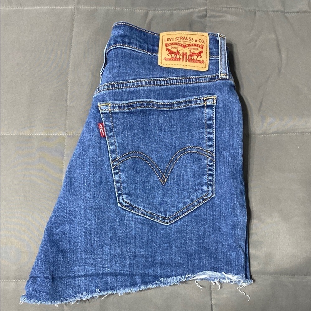 Levi’s HighRise shorts. Size 31 waist